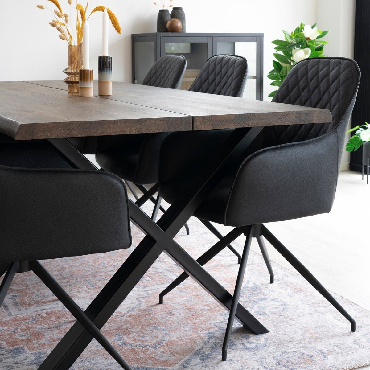 Harbo dreibar spisestol sort PU-skinn