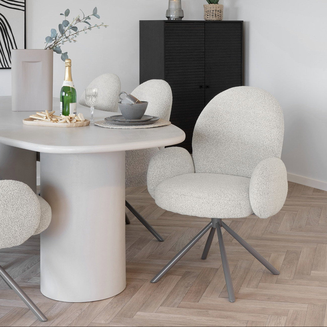 Lana dreibar spisestol med armlener sand