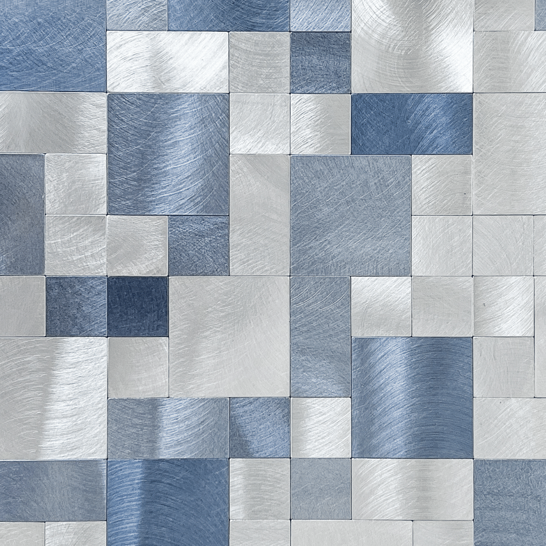 Metallisk dekorplate med selvklebende bakside for enkel montering.