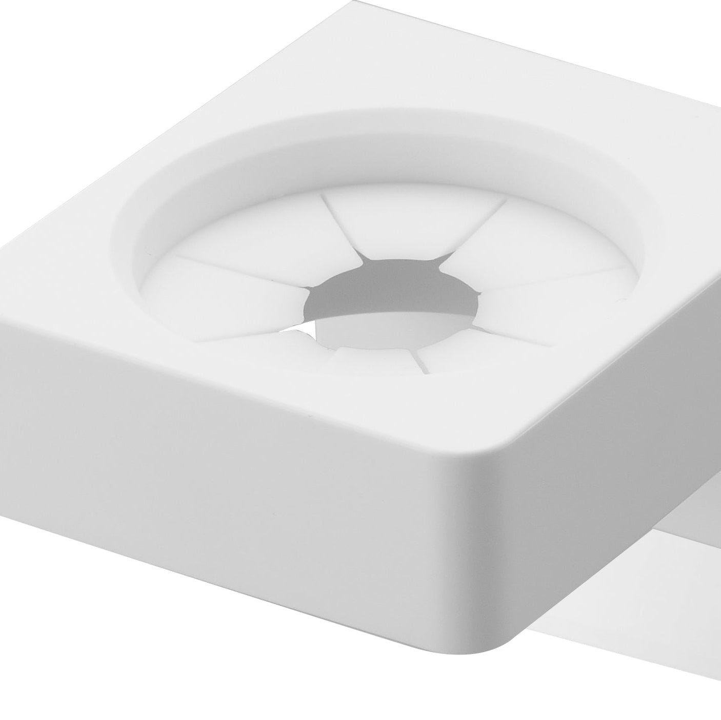 Praktisk veggmontert holder uten behov for skruer eller lim.