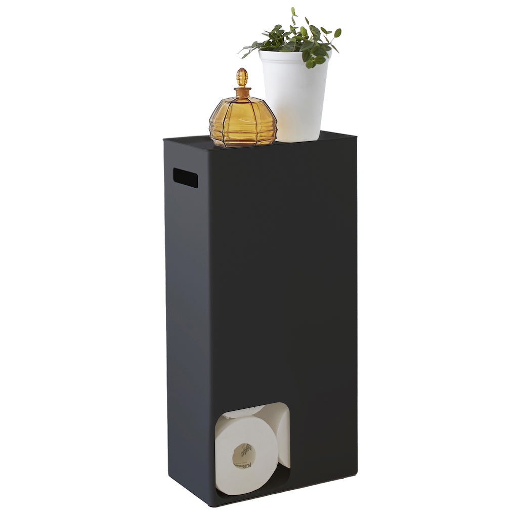 Kompakt toalettpapirstativ som passer i små baderom.