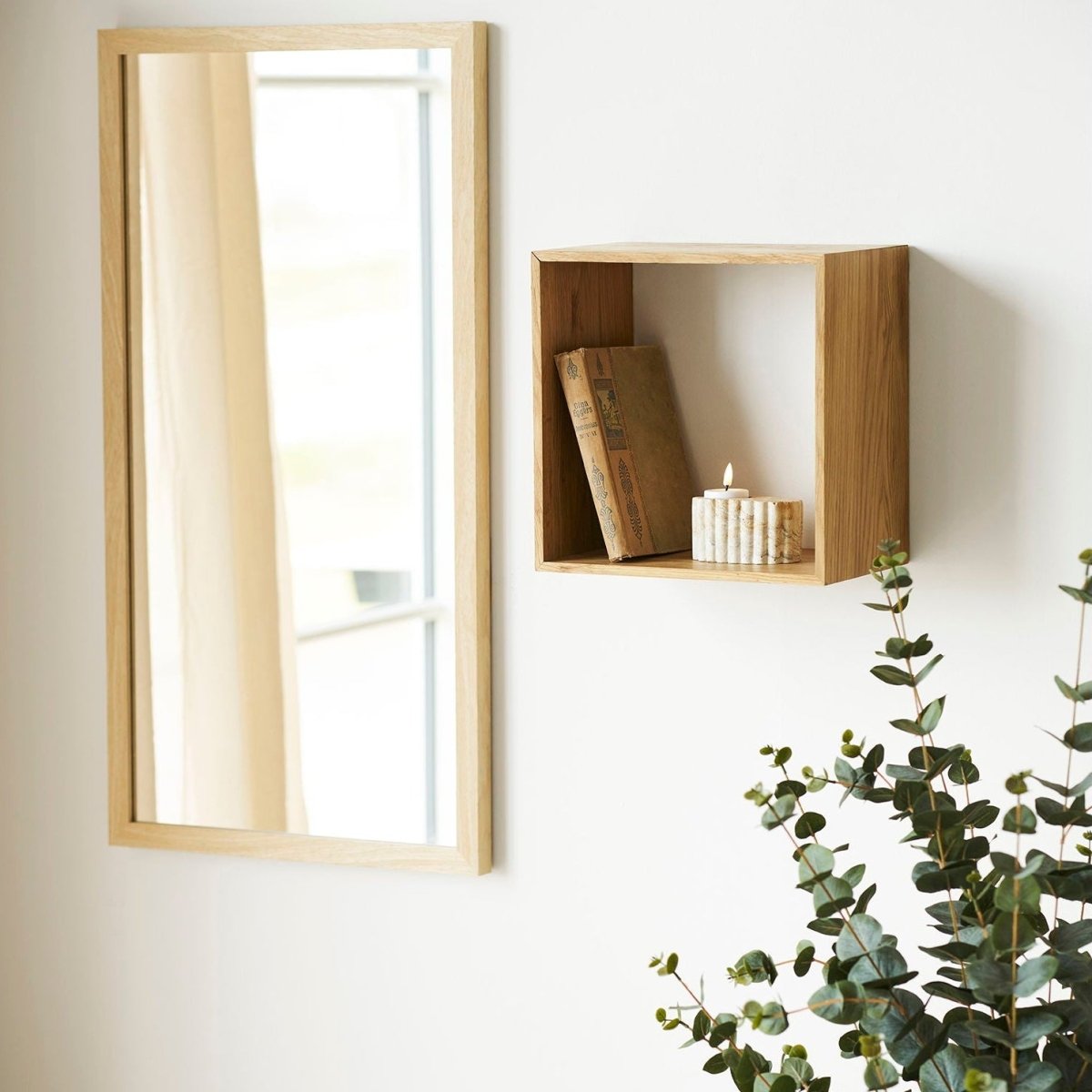 Lattoon vegghylle eik natur 30 x 18 x 30 cm - Lindas Dekor