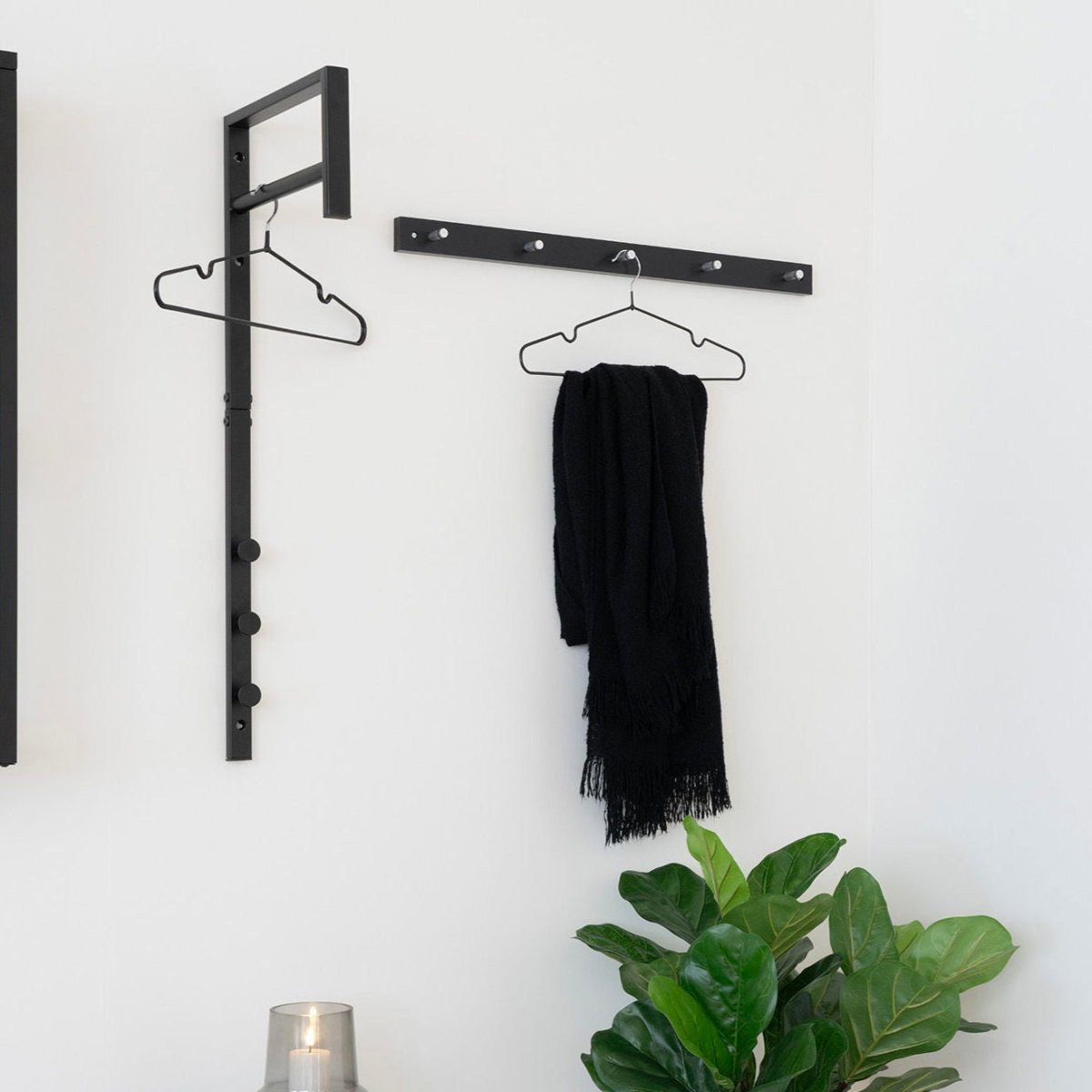 Trento vegghengt klesstativ sort metall 82 cm - Lindas Dekor
