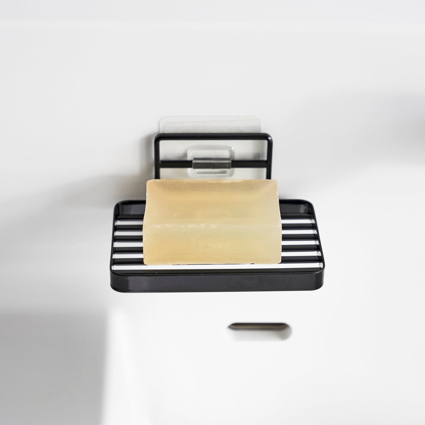 Enkel montering uten behov for boring.