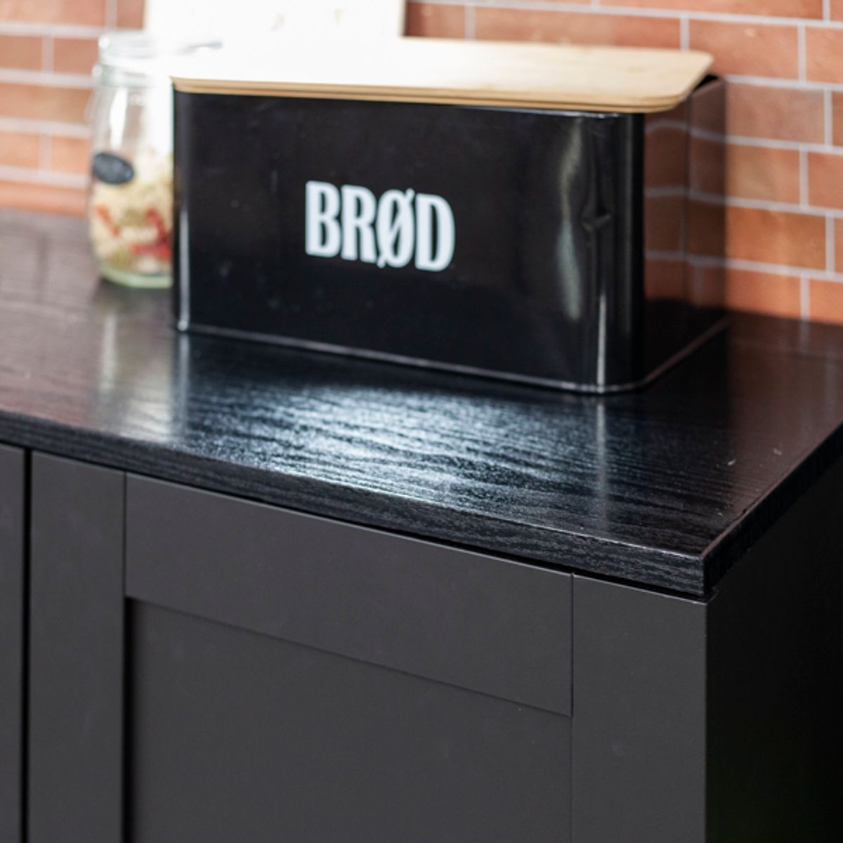 Vareprøve: Blackwood Kontaktplast - Lindas Dekor