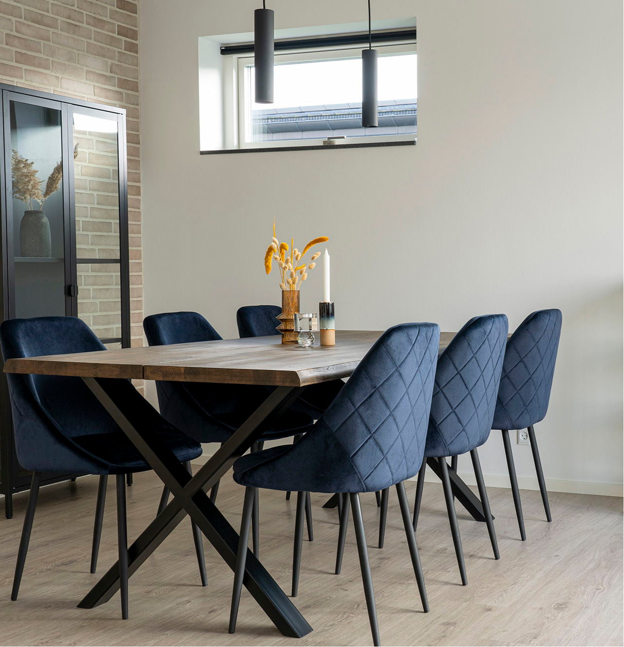 House Nordic Paris taklampe sort