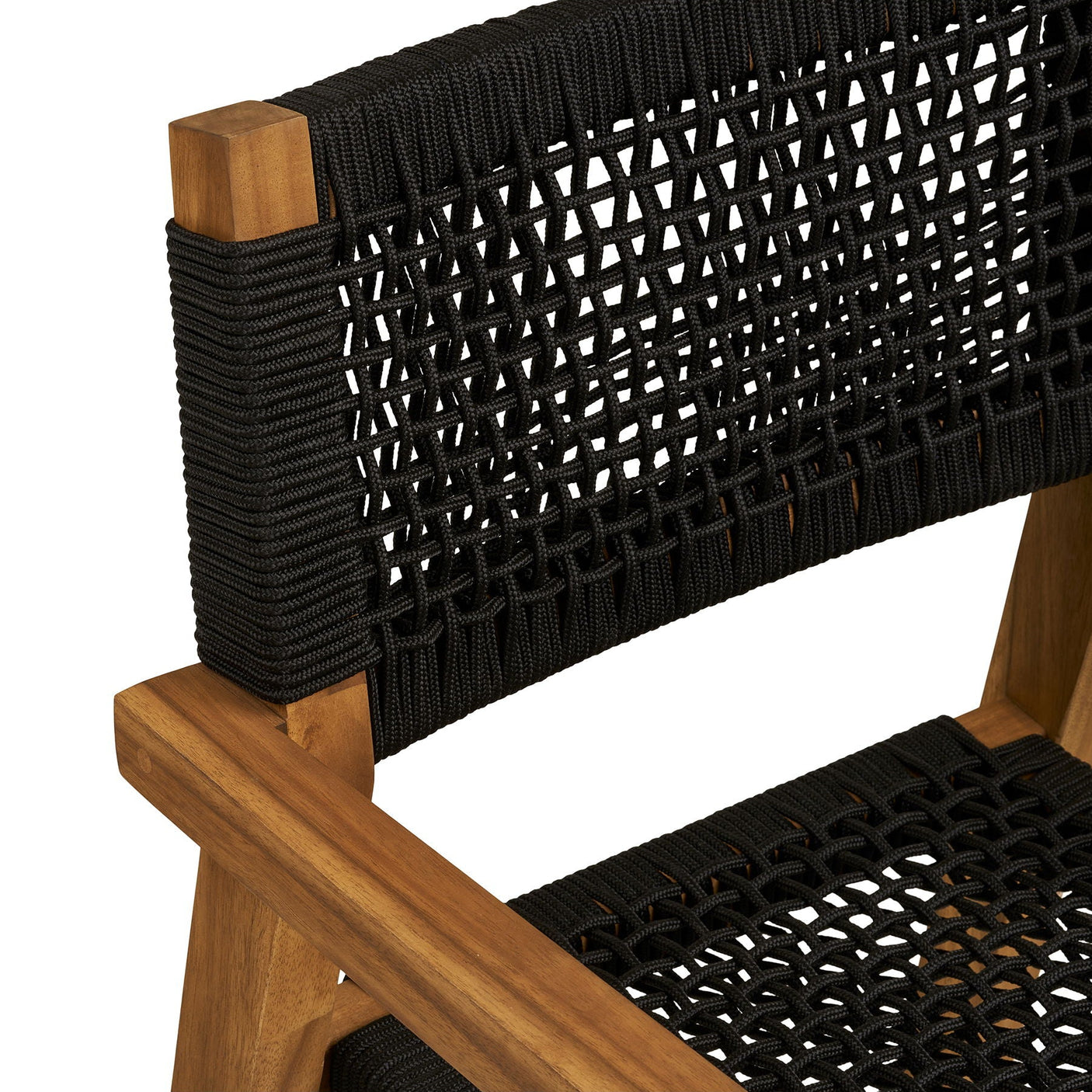 Spisestol i naturtre og sort tau til terrasse og uterom