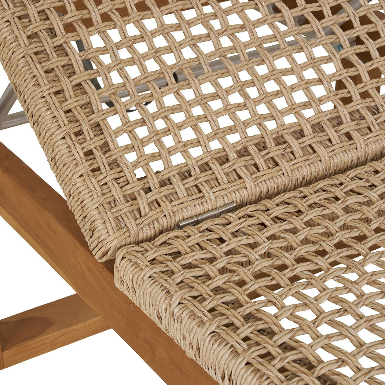 Justerbar solseng med teakramme og flettet liggeflate til uterom