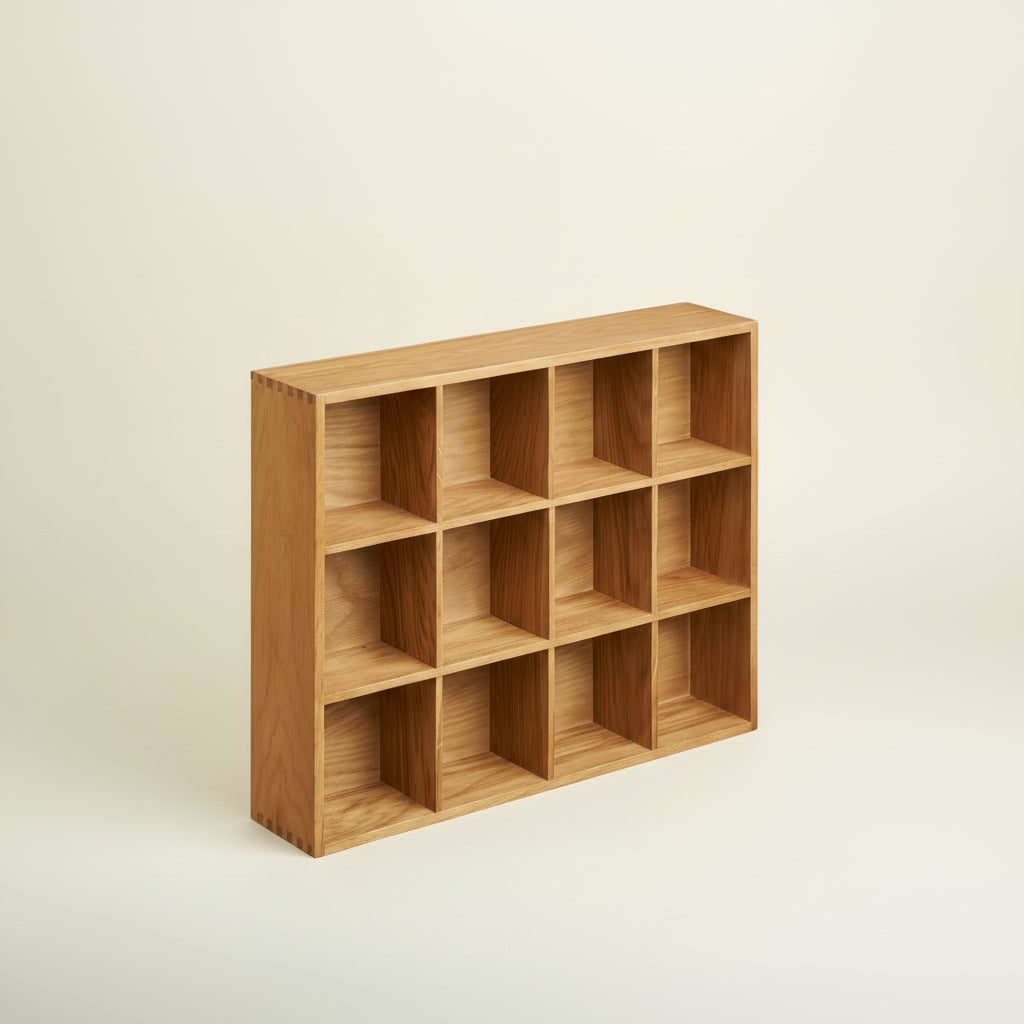 Soria vegghylle i eik og eikefiner natur 39x51 cm med flere åpne rom for oppbevaring