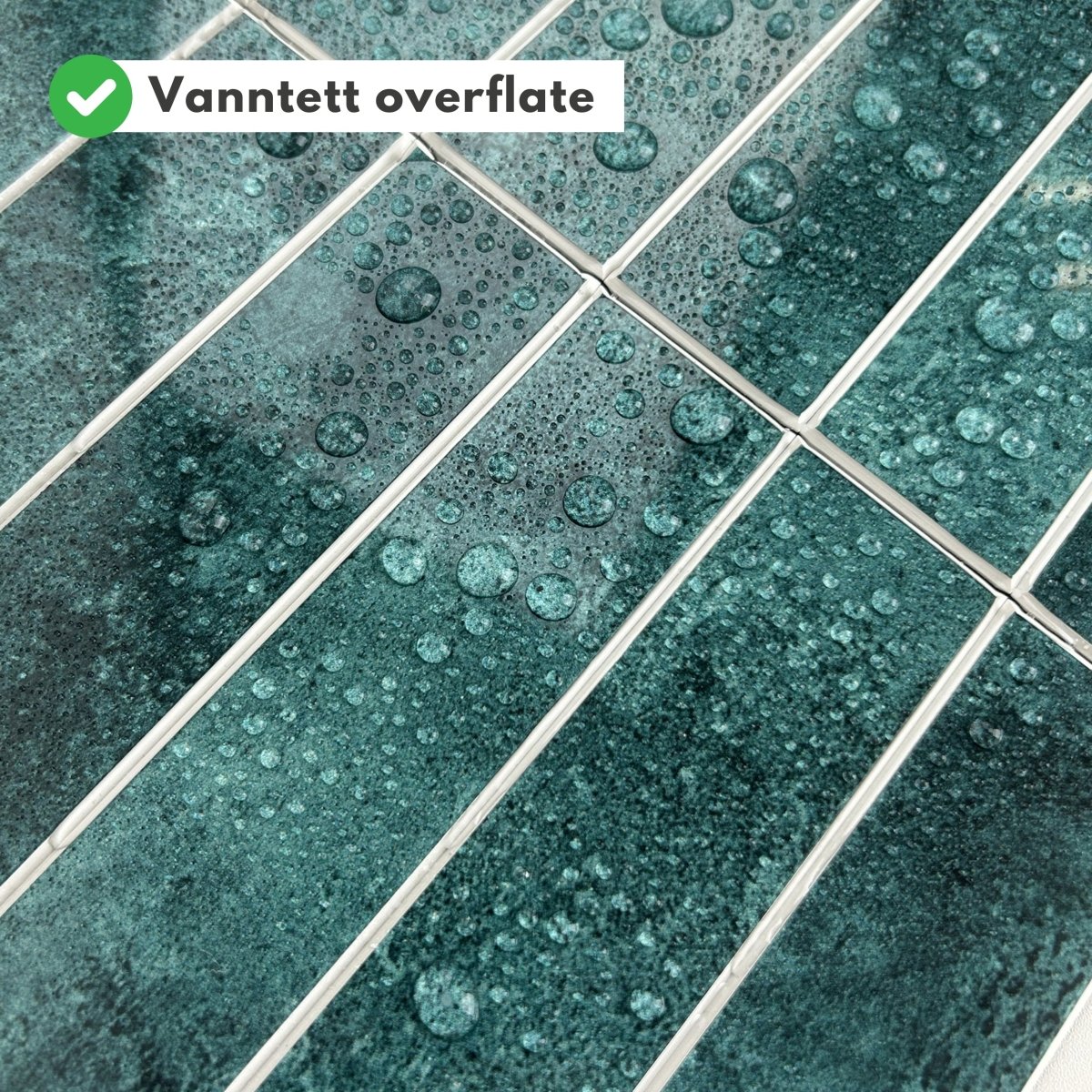 Vareprøve: Alma gloss grønn selvklebende veggfliser - Lindas Dekor