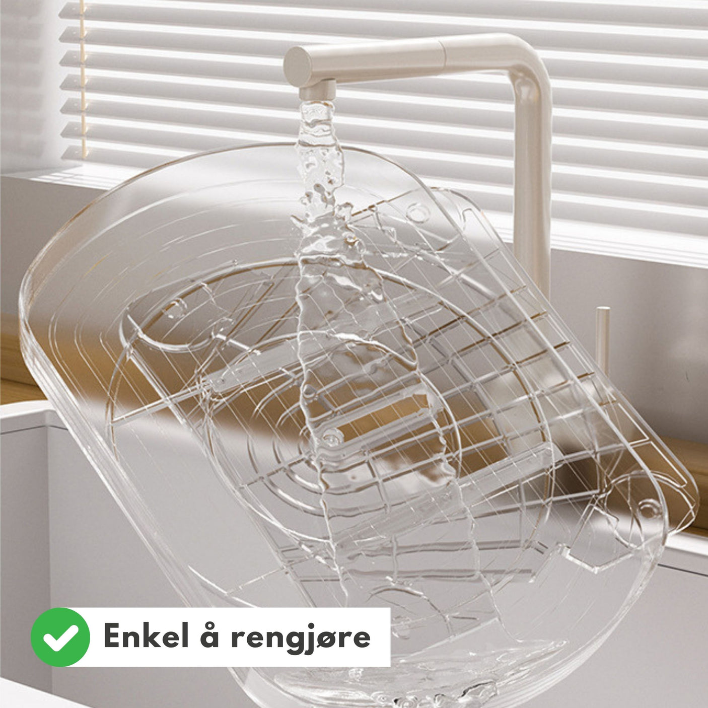 Praktisk snurrebrett i gjennomsiktig plast brukt på kjøkkenbenk