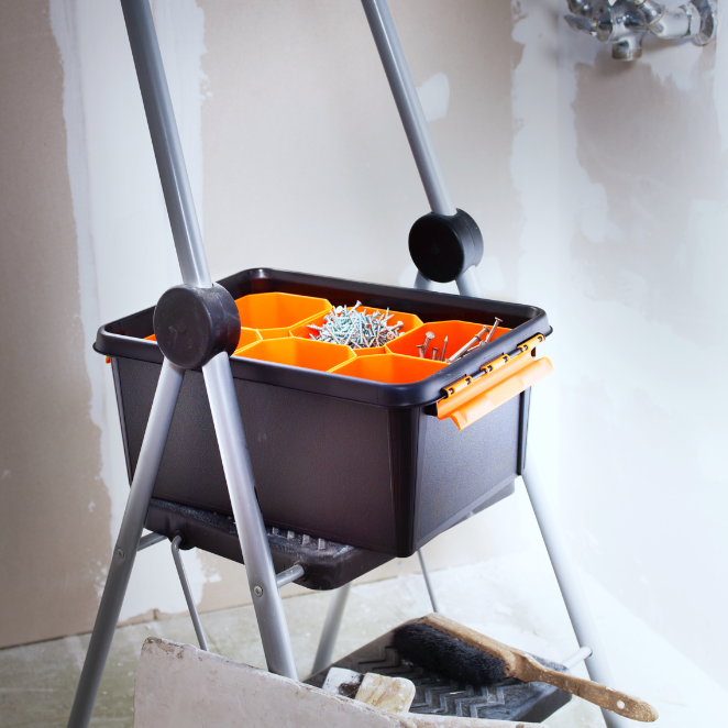 Orange innsatsboks i plast til SmartStore organiseringssystem for sortering av skruer og smådeler