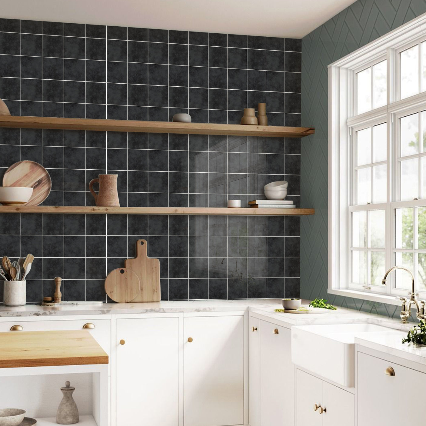 Melina Antrasitt fliser passer godt til kjøkken og vaskerom.