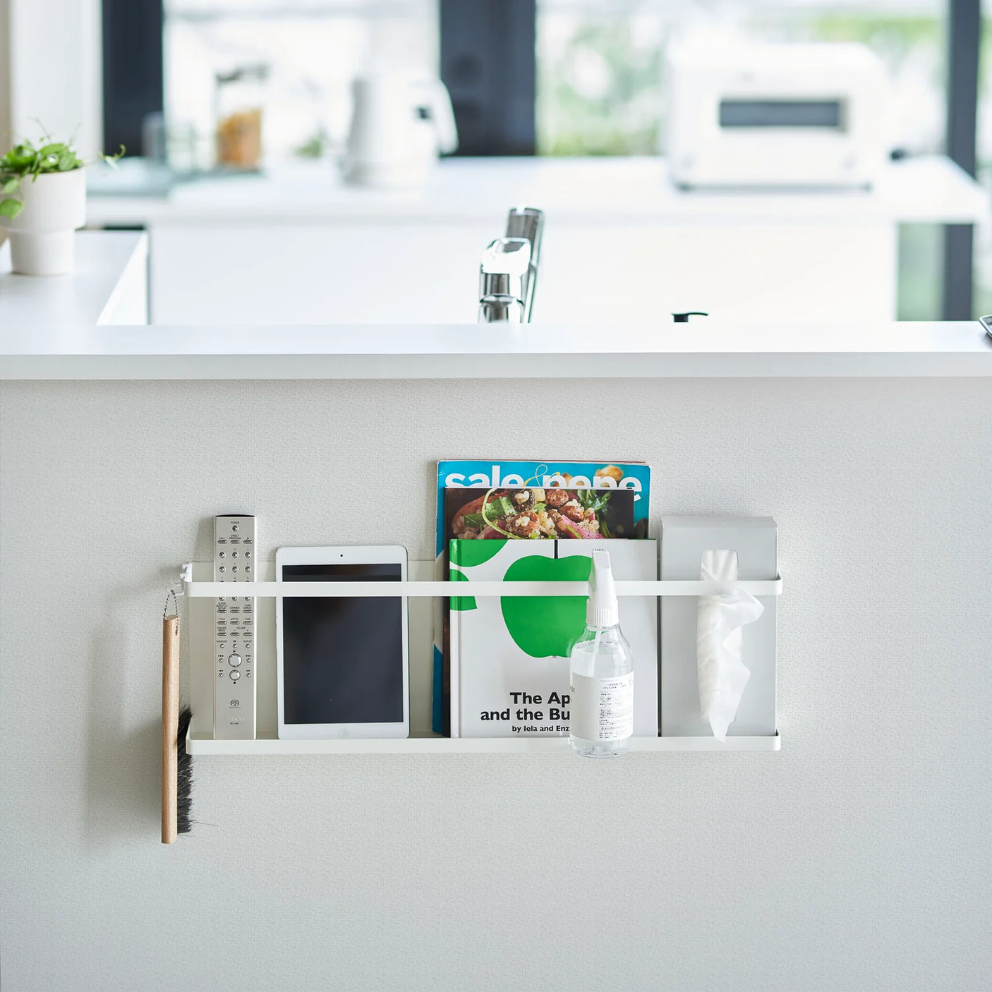 Praktisk oppbevaringshylle til vegg for kjøkken, gang og vaskerom