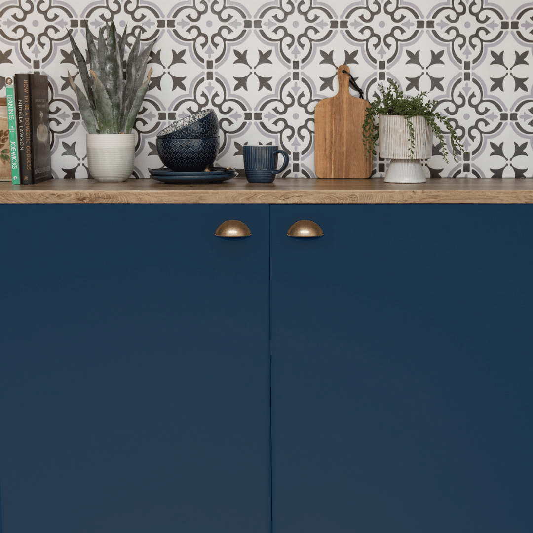 Vareprøve: Uni matt dempet marineblå kontaktplast