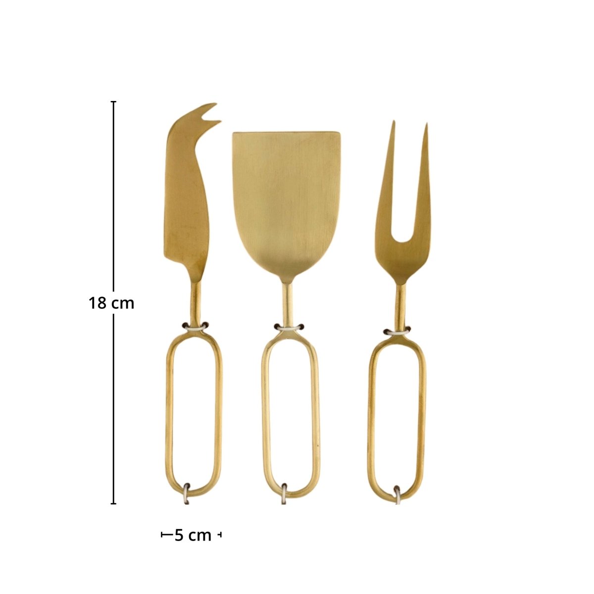 Produktoversikt av tre gullfargede osteredskaper med mål 5 x 18 cm.