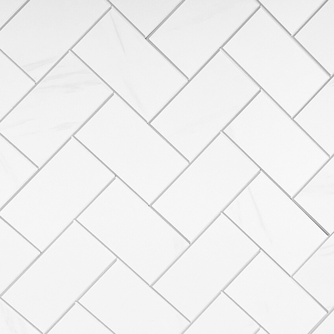 Stein fiskeben marmor veggfliser imiterer fliser i marmor i fiskebeinsmønster. Denne er populær å bruke til kjøkken og baderom.