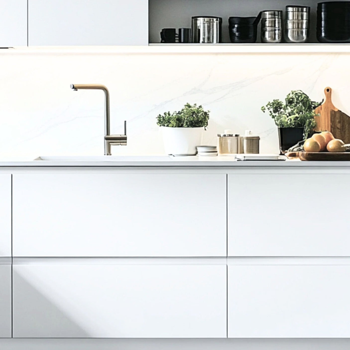 Uni Matt hvit kontaktplast