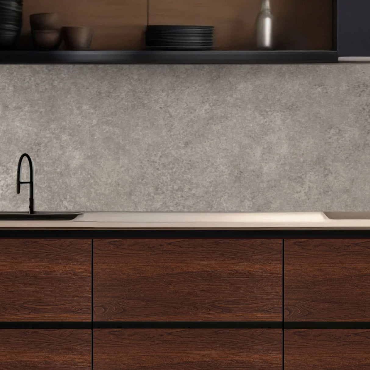 Warm walnut kontaktplast montert på kjøkkenskap. Få et kjøkken med valnøtt enkelt, raskt og billig