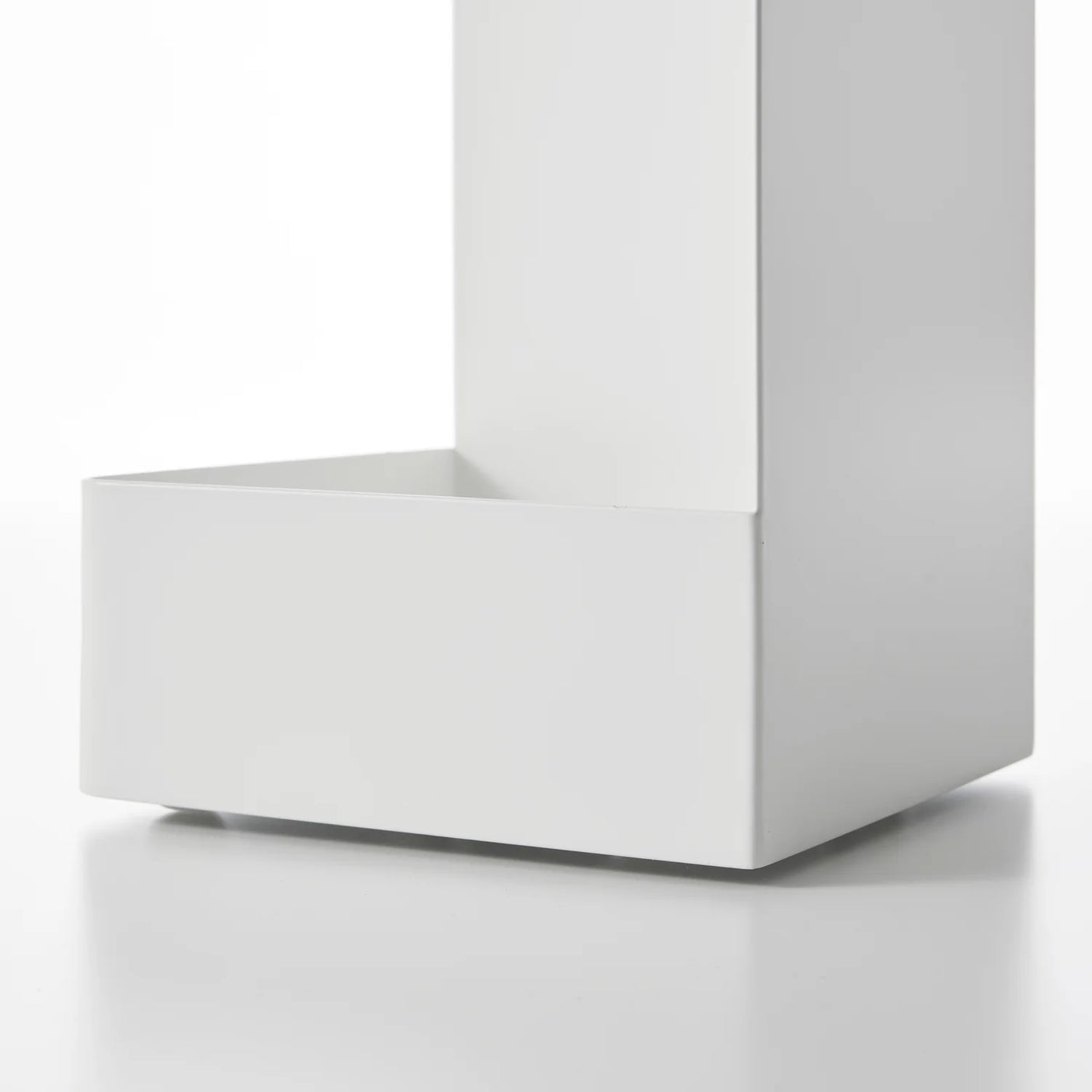 Hvit toalettpapir oppbevaring til gjestetoalett og vaskerom