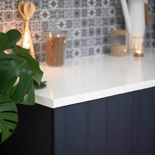 Uni lack hvit høyglans kontaktplast