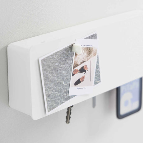 Nøkkelskap til vegg med åtte justerbare kroker for ryddig entré