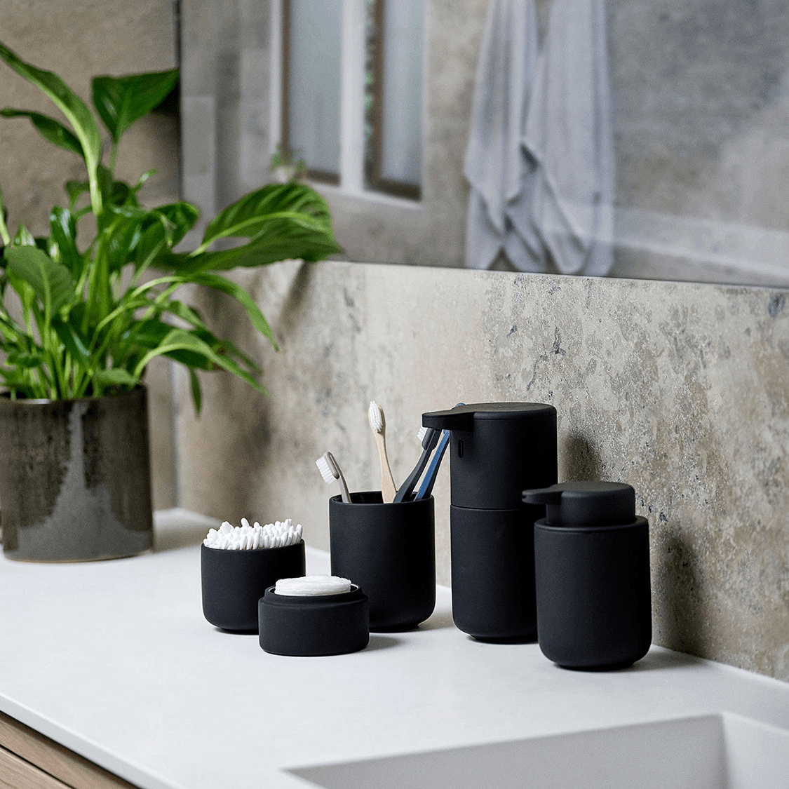 Krukke med lokk Ume sort 10 cm - Lindas Dekor