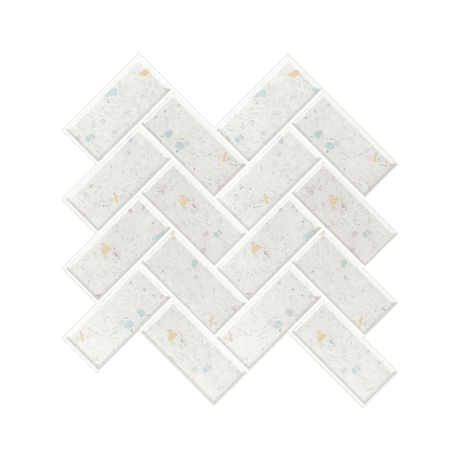 Selvklebelig terrazzo-flis i fiskebensmønster med gule og blå detaljer, 30,5 x 30,5 cm.
