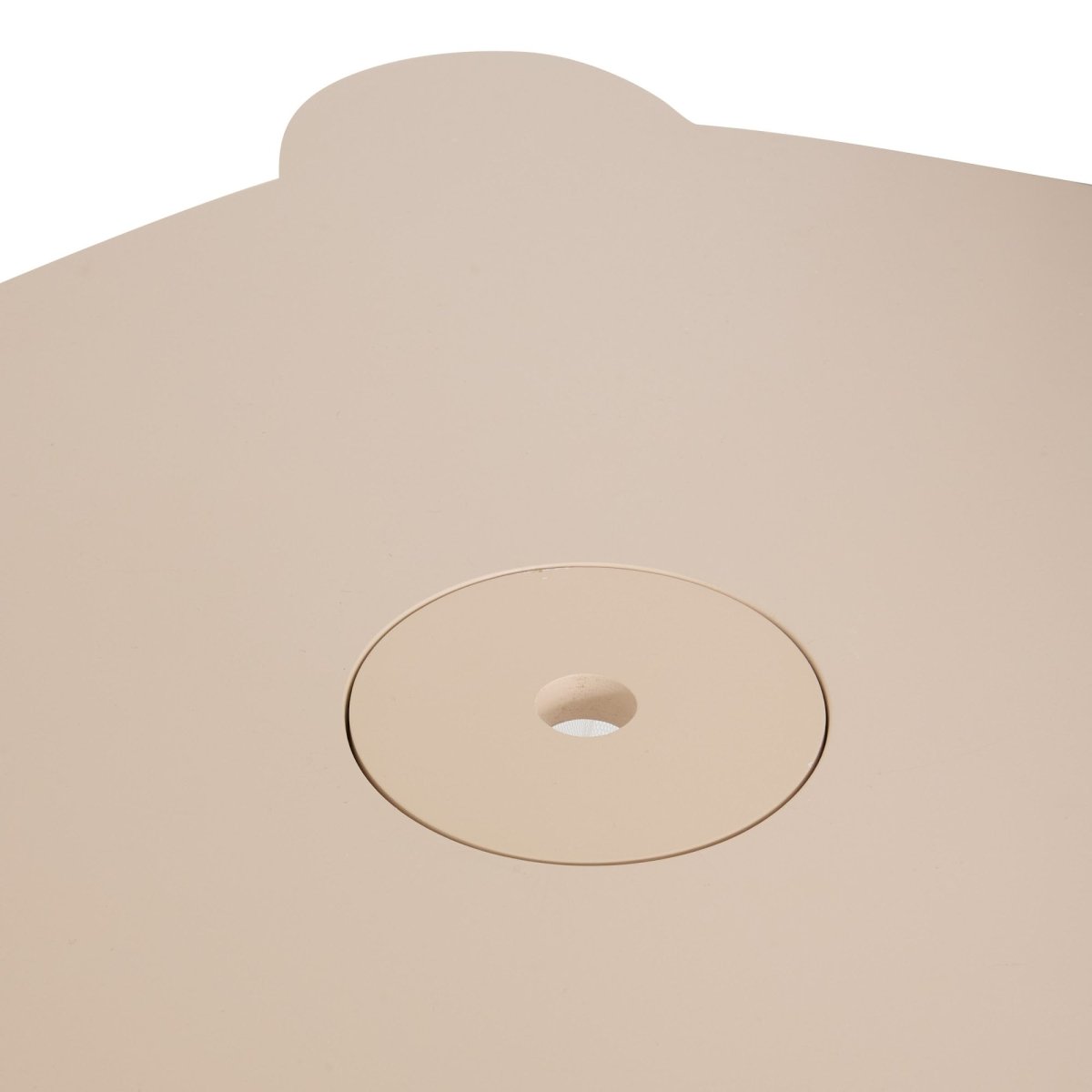 Barnebord bamse Douceur beige, bordplaten formet som bamsehode sett ovenfra