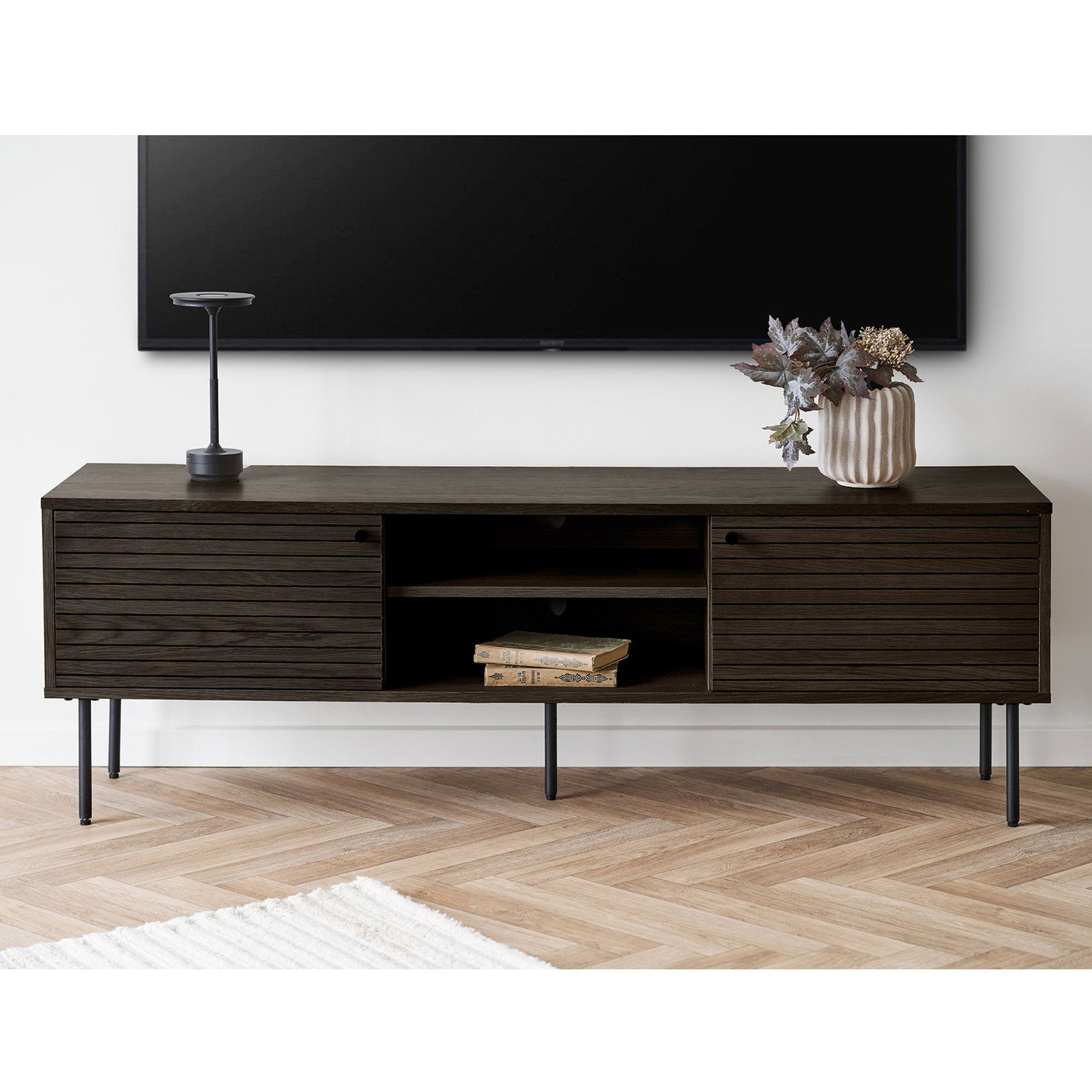 TV-benk i røkt eik 150 cm bred – Kyoto fra House Nordic