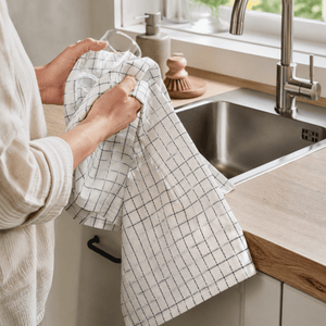 Kökshandduk Nordic Sense vit med blå ruter 80 x 50 cm, 3 stk - Lindas Dekor Kökshandduk