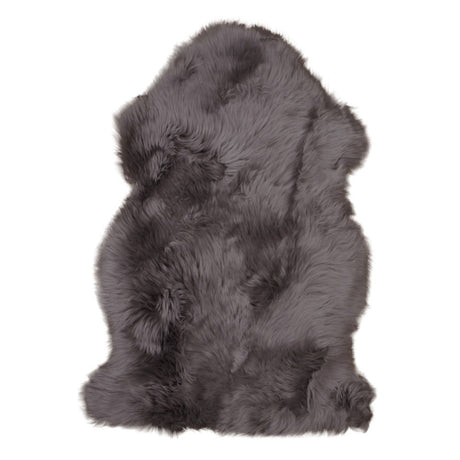 Grått lammeskinn fra House Nordic i nøytral farge – passer til de fleste hjem.