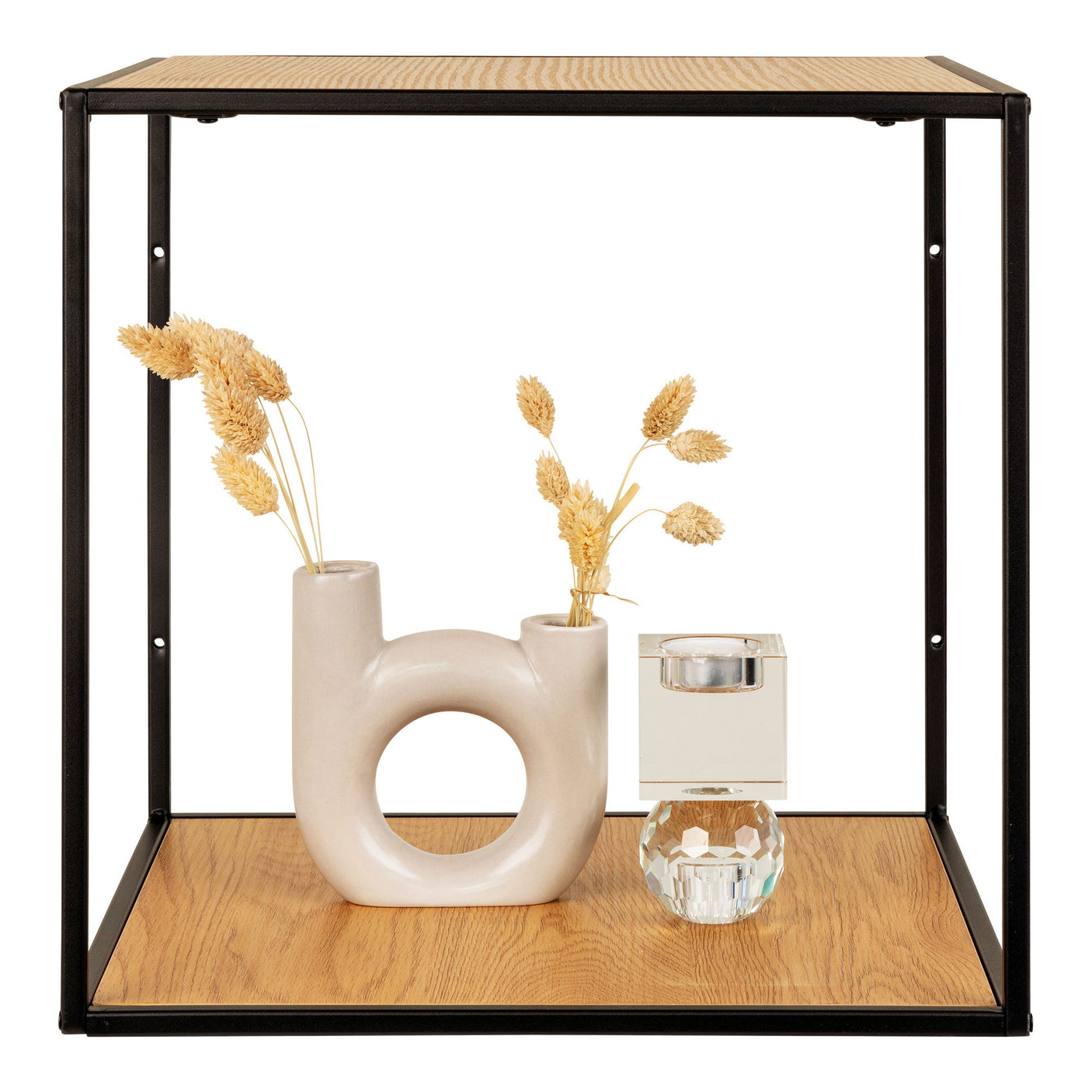 Vita vegghylle stylet med dekor og glass i moderne interiør