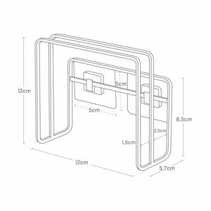 Hvit holder til skjærebrett montert på vegg ved kjøkkenbenk for bedre organisering