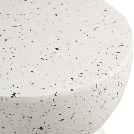 Rundt sidebord til uteplass i lys terrazzo finish
