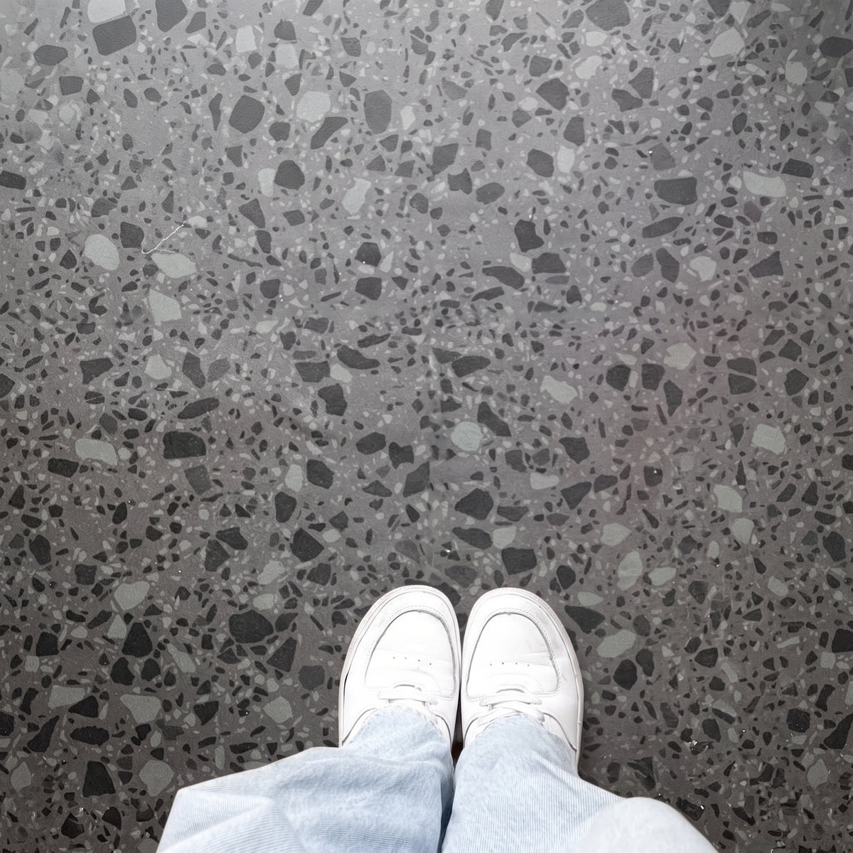 8-pk Venezia terrazzo selvklebende fliser - Lindas Dekor Fliser
