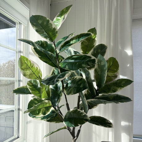 Kunstig inneplante fra Mr. Plant til større rom og åpne flater