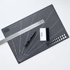 Startpakke for DIY: Skjærematte A3 med rutenett, foliesletter, presisjonskniv og 60 cm metallinjal – ideell til kontaktplast, hobby og presisjonsarbeid.