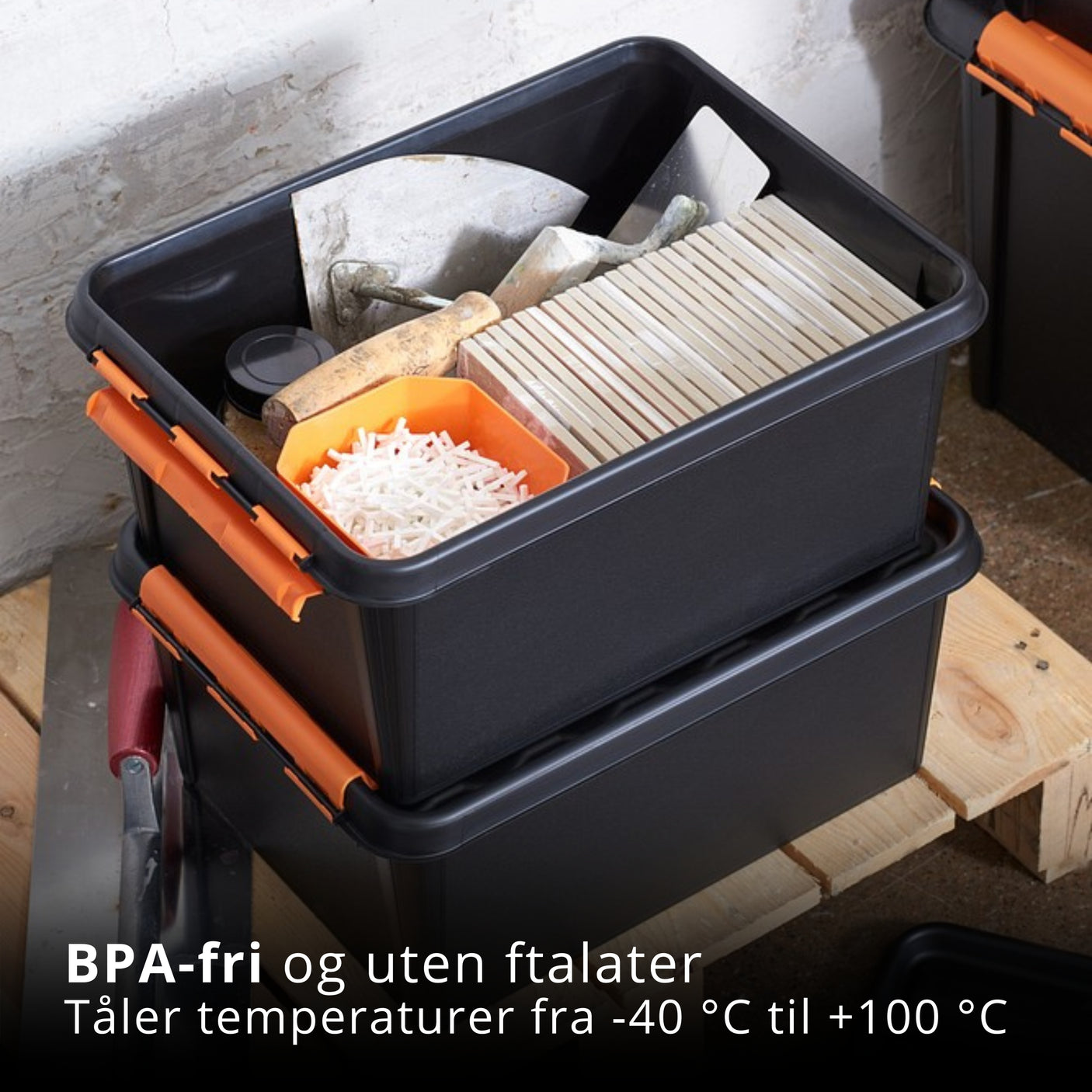 SmartStore oppbevaringsboks stablet med innsats og oppbevaring av verktøy