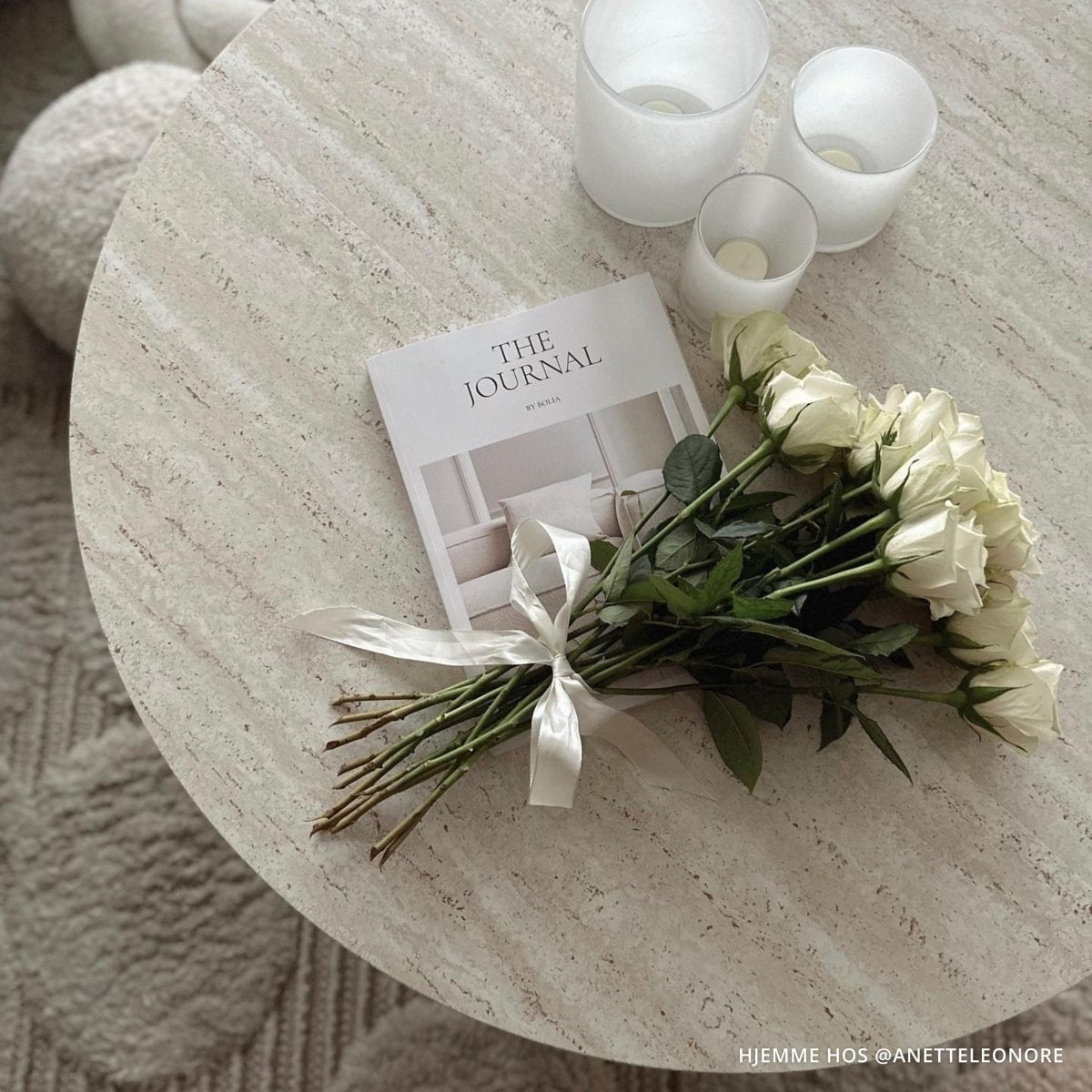 Travertin kontaktplast til bordplate – lys marmorlook selvklebende folie for elegant oppussing