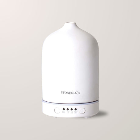 Hvit duftdispenser fra Lindas Dekor med minimalistisk design og enkel betjening.