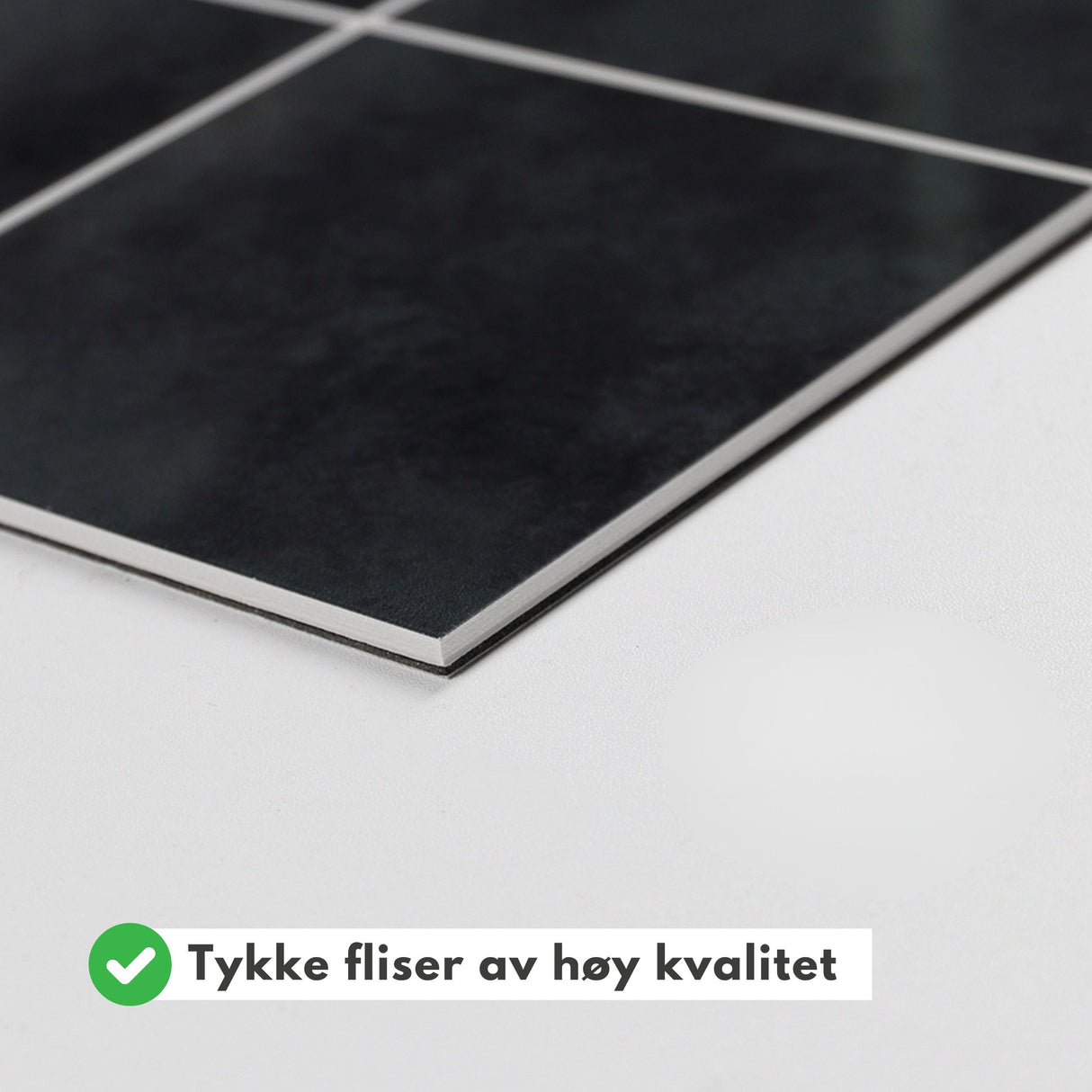 Dette er en vareprøve av Oda selvklebende fliser.