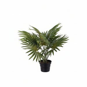 Naturtro kunstig palme i sort potte fra Lindas Dekor, perfekt som grønn dekor i hjemmet.