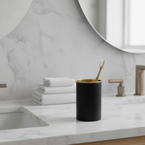 Elegant metallholder til tannbørster fra Lindas Dekor