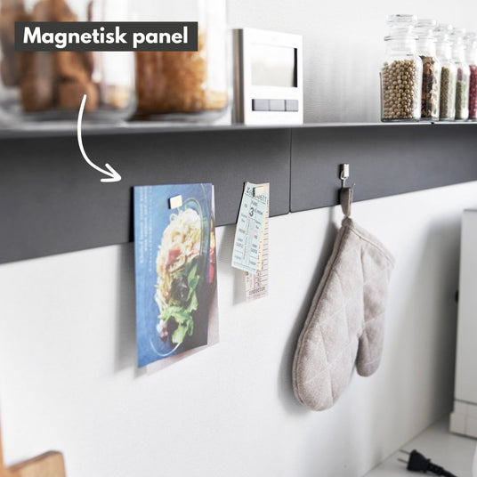 Vegghylle i sort metall 90 x 9 cm - Lindas Dekor