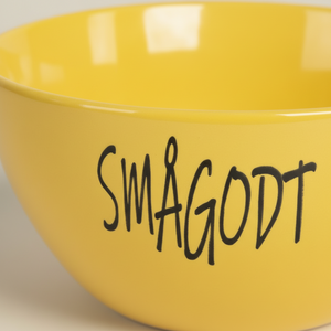 Fargerik keramikkskål gul 5-7dl - perfekt til deling og servering