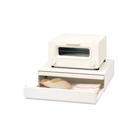 Hvit benkorganizer med skuff og uttrekkbar hylle til kjøkkenbenk