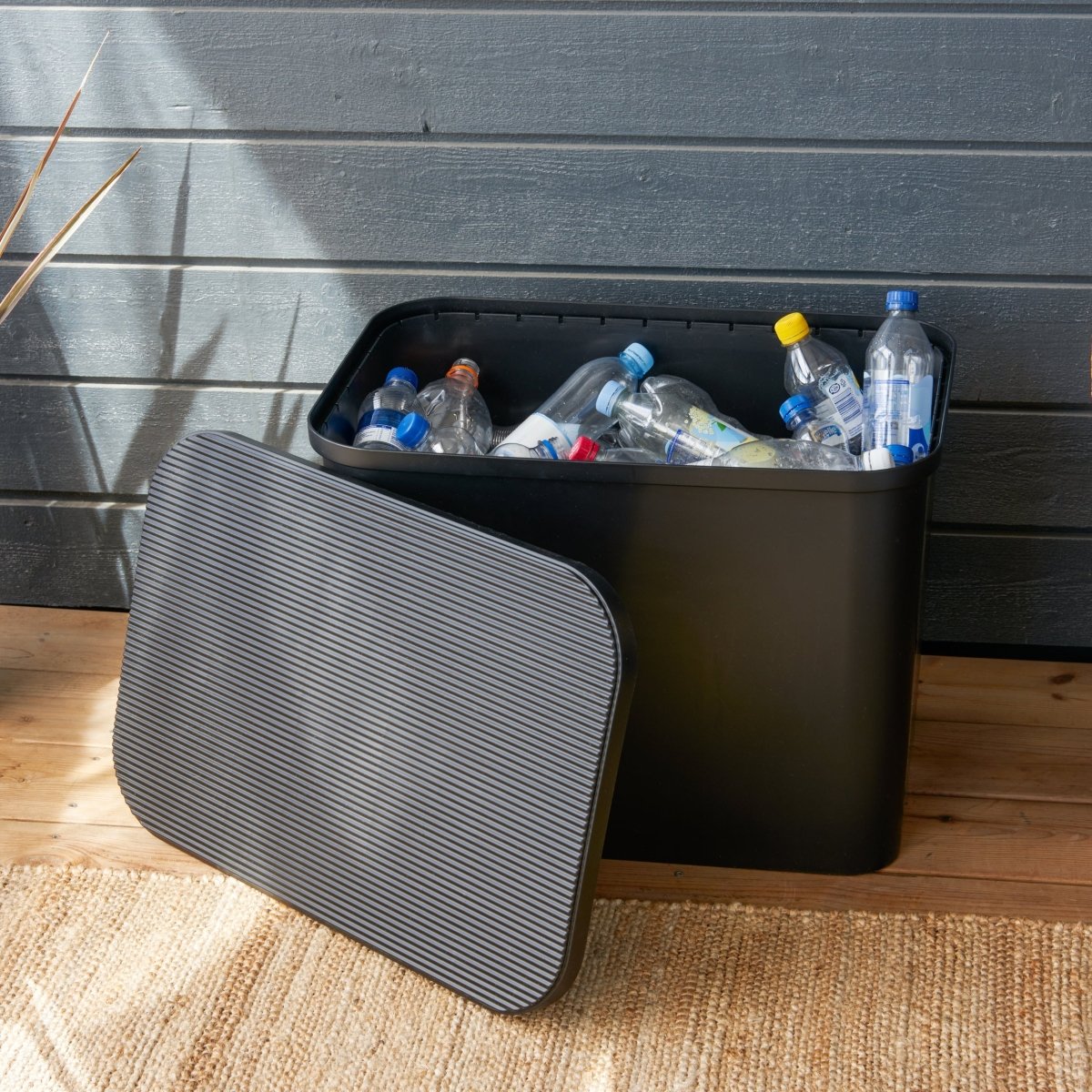 SmartStore™ Collect med lokk til resirkulering og oppbevaring