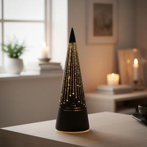 Kvadratisk bilde av høy sort kjeglelykt med 20 LED-pærer