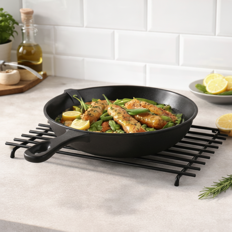 Gryterist 50 x 24 cm sort med sklisikre føtter